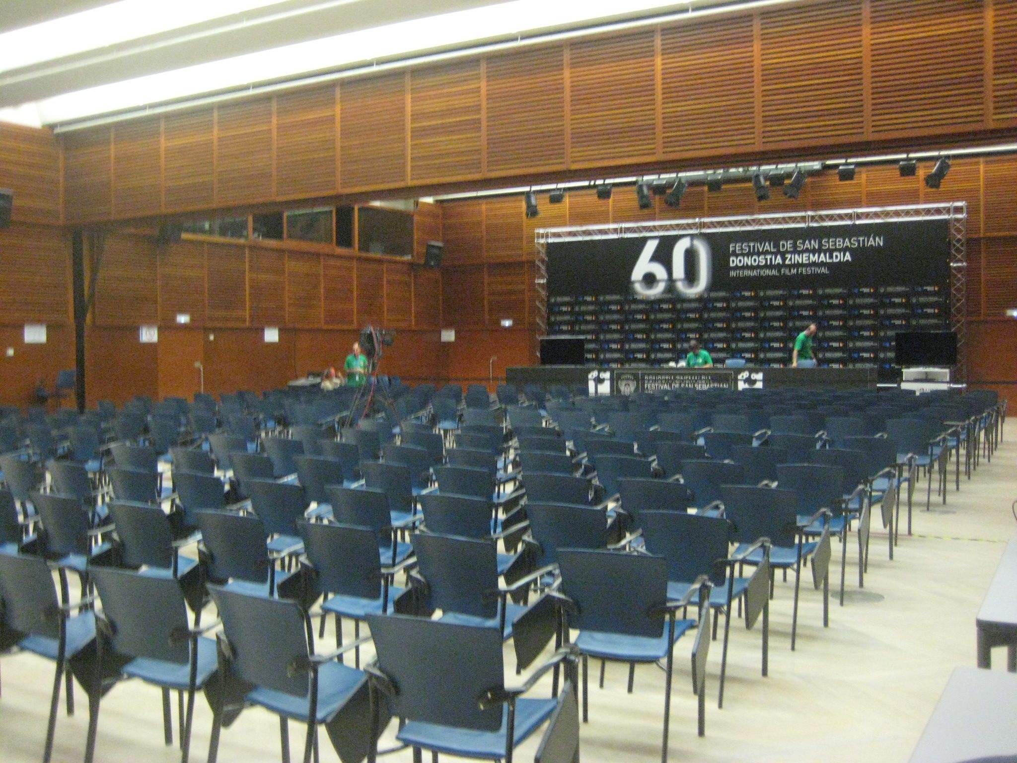 ruedas prensa Fementido